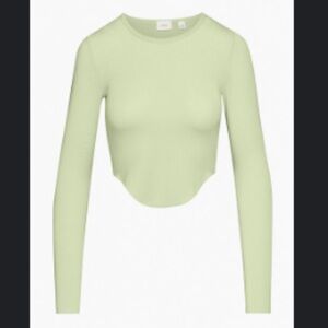 Wilfred POTION LONGSLEEVE
Color: PASTEL SAGE GREEN